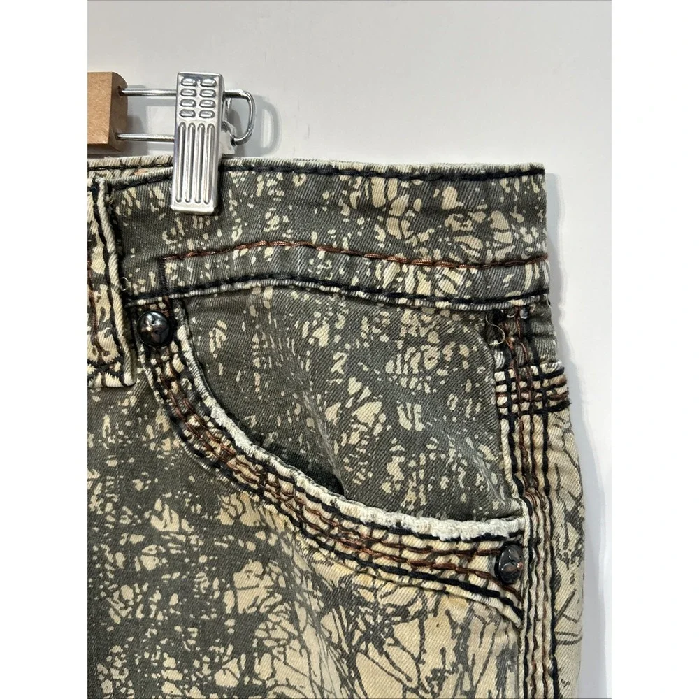 RARE Rock Revival Y2K Grunge Bolton Denim Jean Shorts Mens Size 40 Jorts‎ Clean